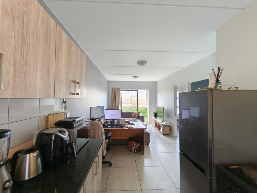 2 Bedroom Property for Sale in Aan de Wijnlanden Western Cape